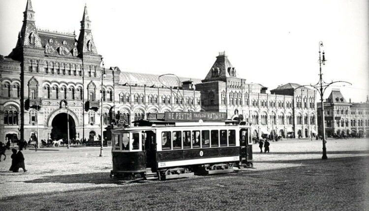 Трамвай на красной площади